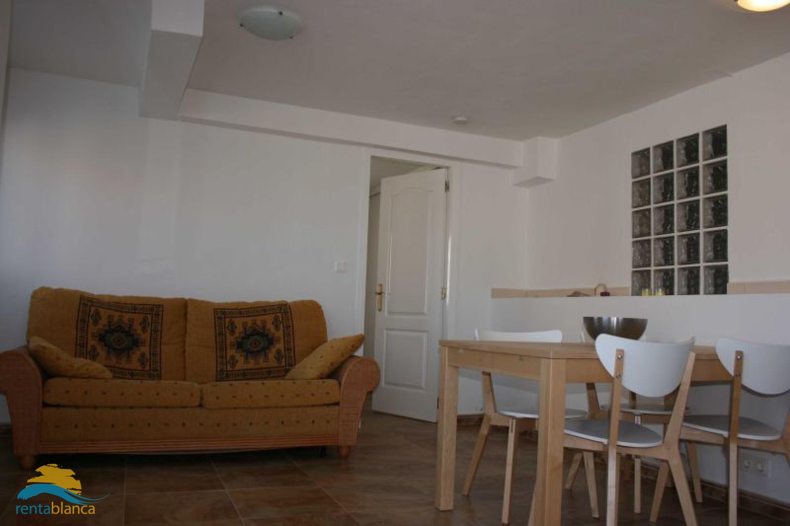 Villa with separate downstairs apartment - Rentablanca