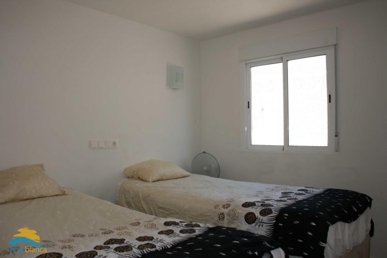 Villa with separate downstairs apartment - Rentablanca