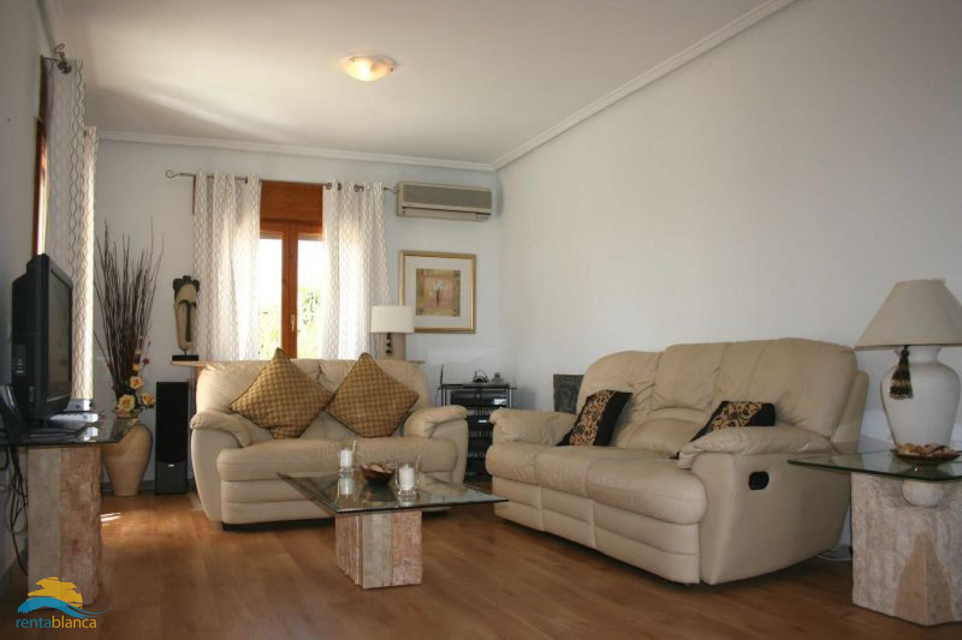 Spacious villa  - Rentablanca