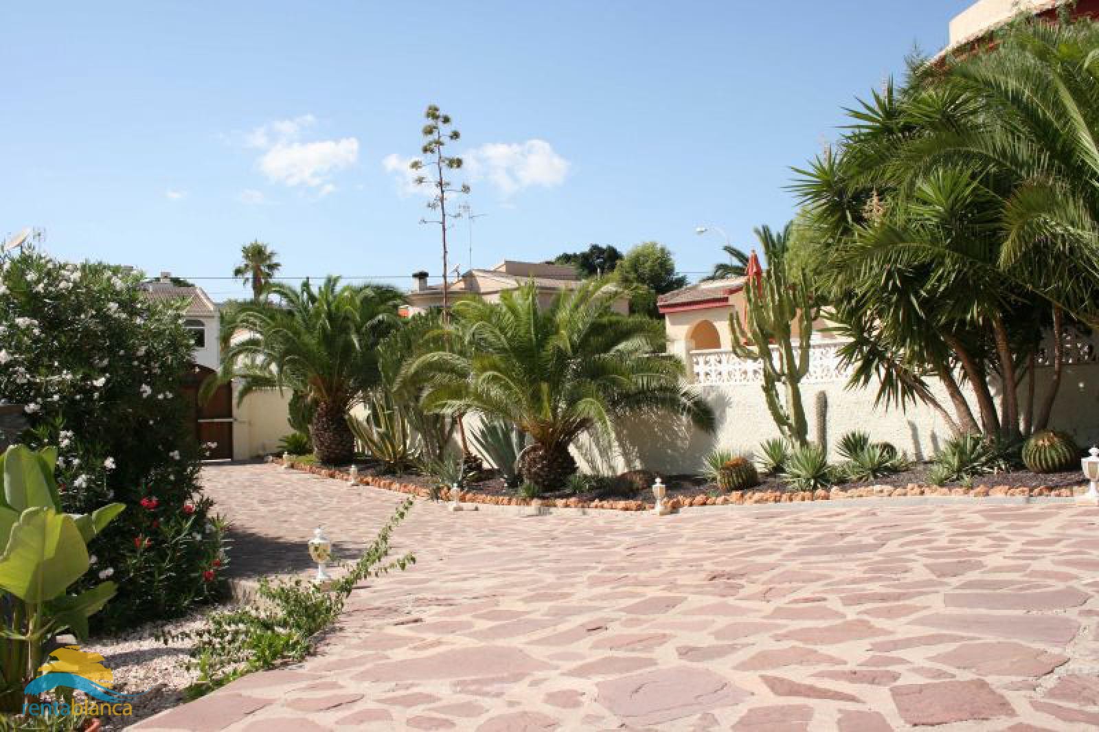 Spacious villa  - Rentablanca