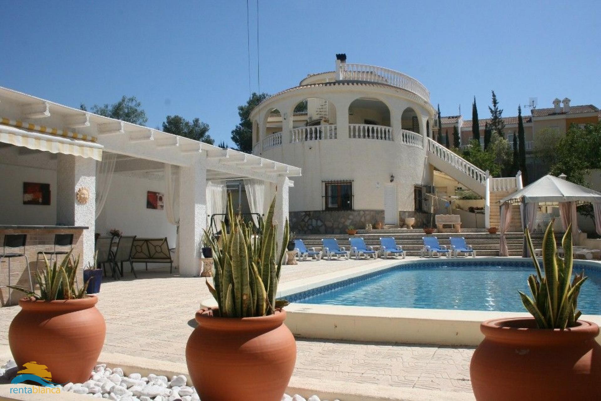 Spacious villa  - Rentablanca