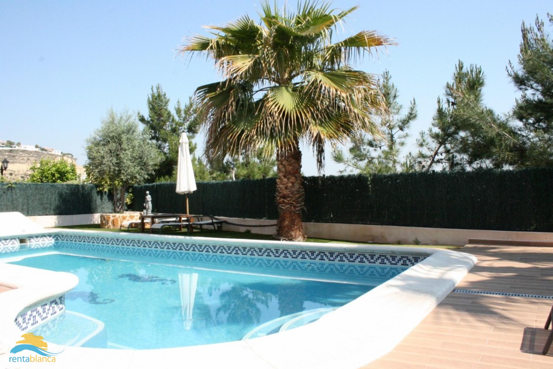 Villa Rojales with priv. pool and jacuzzi - Rentablanca