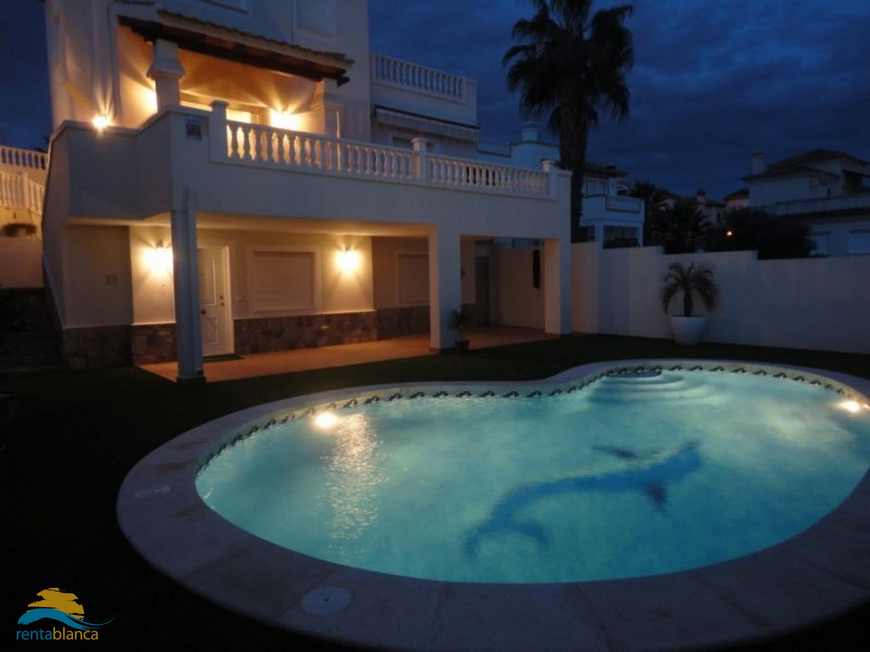Luxurious and spacious villa - Blue Hill - Rentablanca